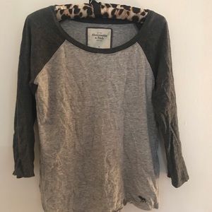 3/4 SLEEVE SIZE M ABERCROMBIE&FITCH